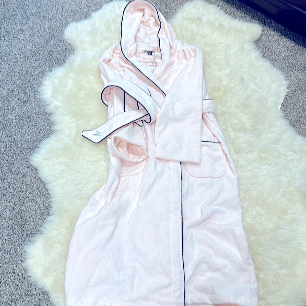 NWT Victoria Secret Robe M/L/G - Picture 3 of 4
